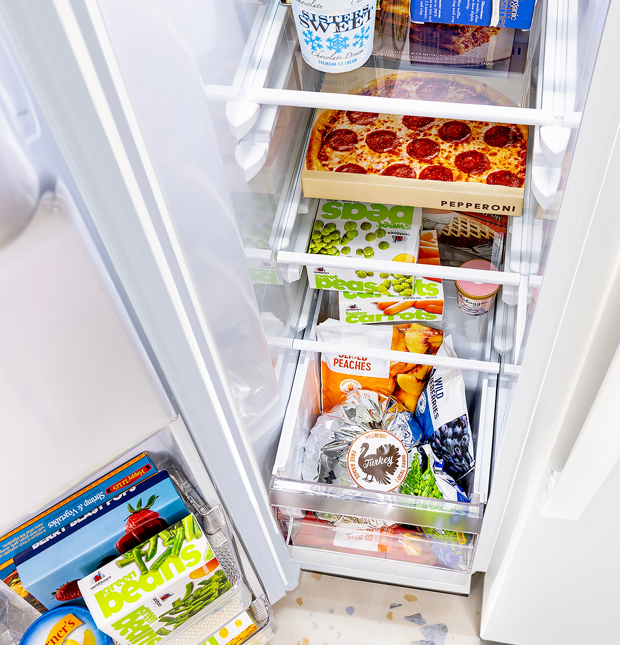 GE WHITE 28CU SIDE BY SIDE REFRIGERATOR WITH DISPENSER - Refrigerators - Additional View 22