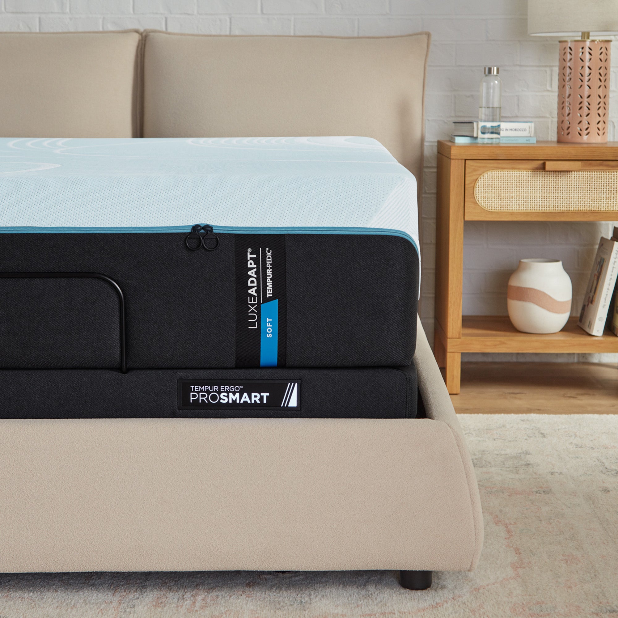 Tempur Sealy - LUXEADAPT 2.0 SOFT KING MATTRESS - White|Black Fabric - Mattresses - Additional View 4