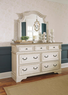 Realyn Dresser - Chipped White