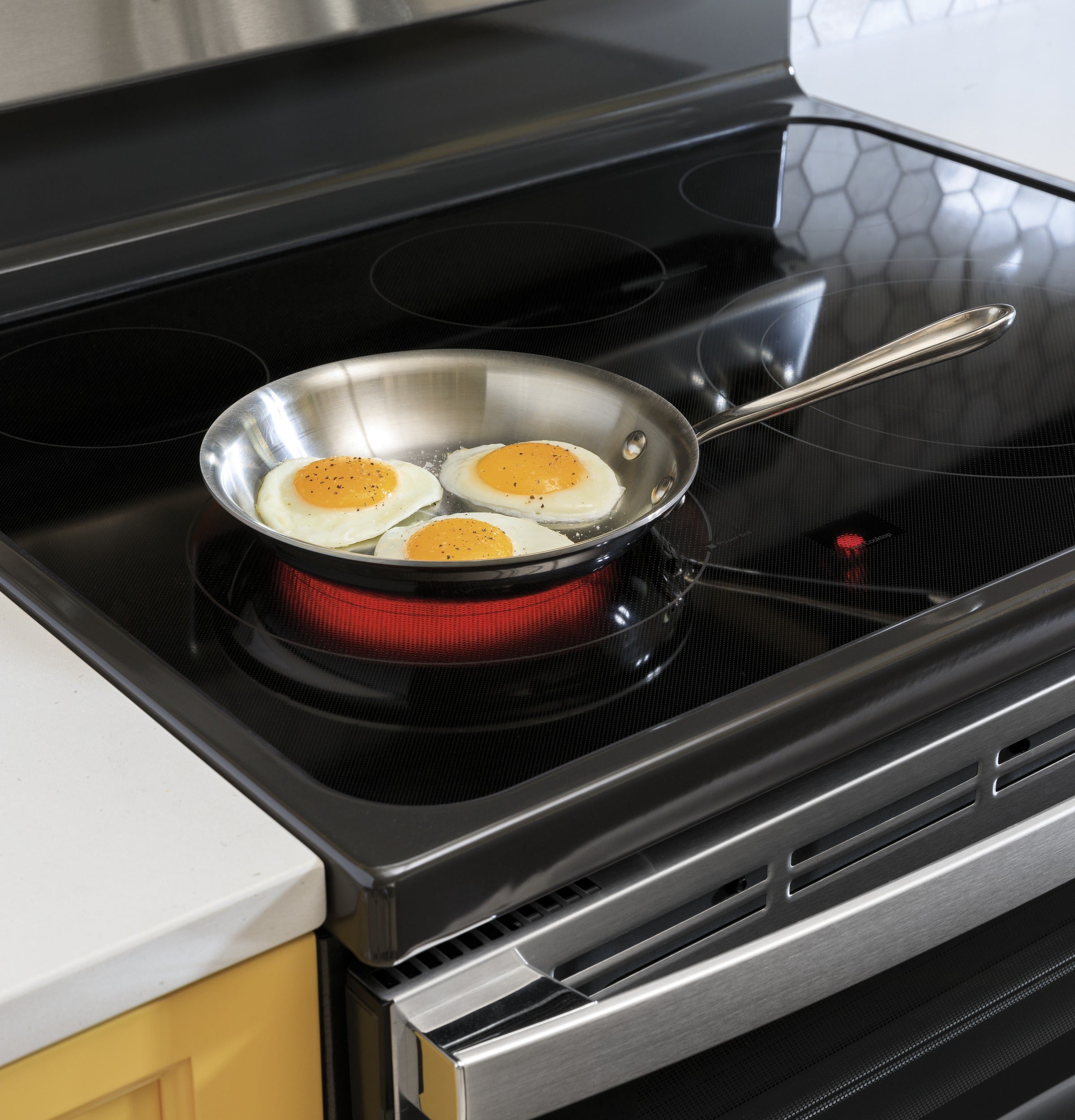 GE STAINLESS ELECTRIC FREE STANDING DOUBLE OVEN CONVECTION RANGE - Pearl Silver|Black - Ranges - Additional View 8