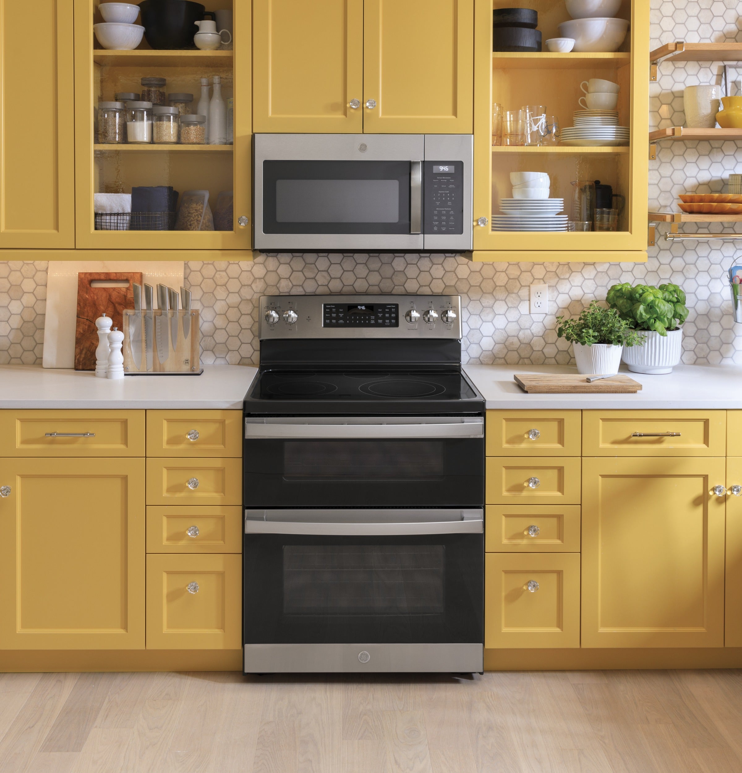 GE STAINLESS ELECTRIC FREE STANDING DOUBLE OVEN CONVECTION RANGE - Pearl Silver|Black - Ranges - Additional View 15