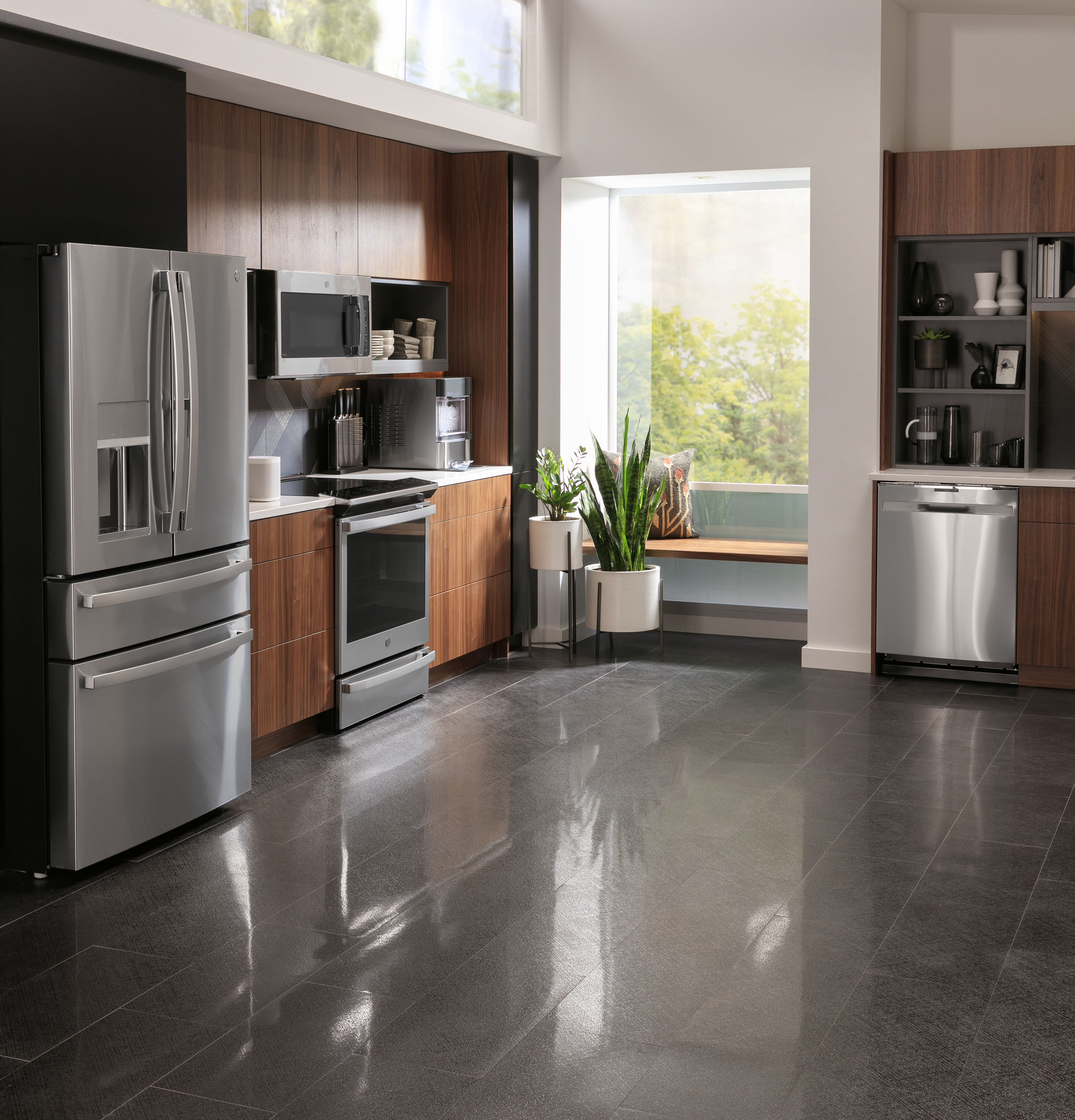 GE STAINLESS PROFILE 28CU FRENCH DOOR SMART 4-DOOR REFRIGERATOR - Pearl Silver - Refrigerators - Additional View 30