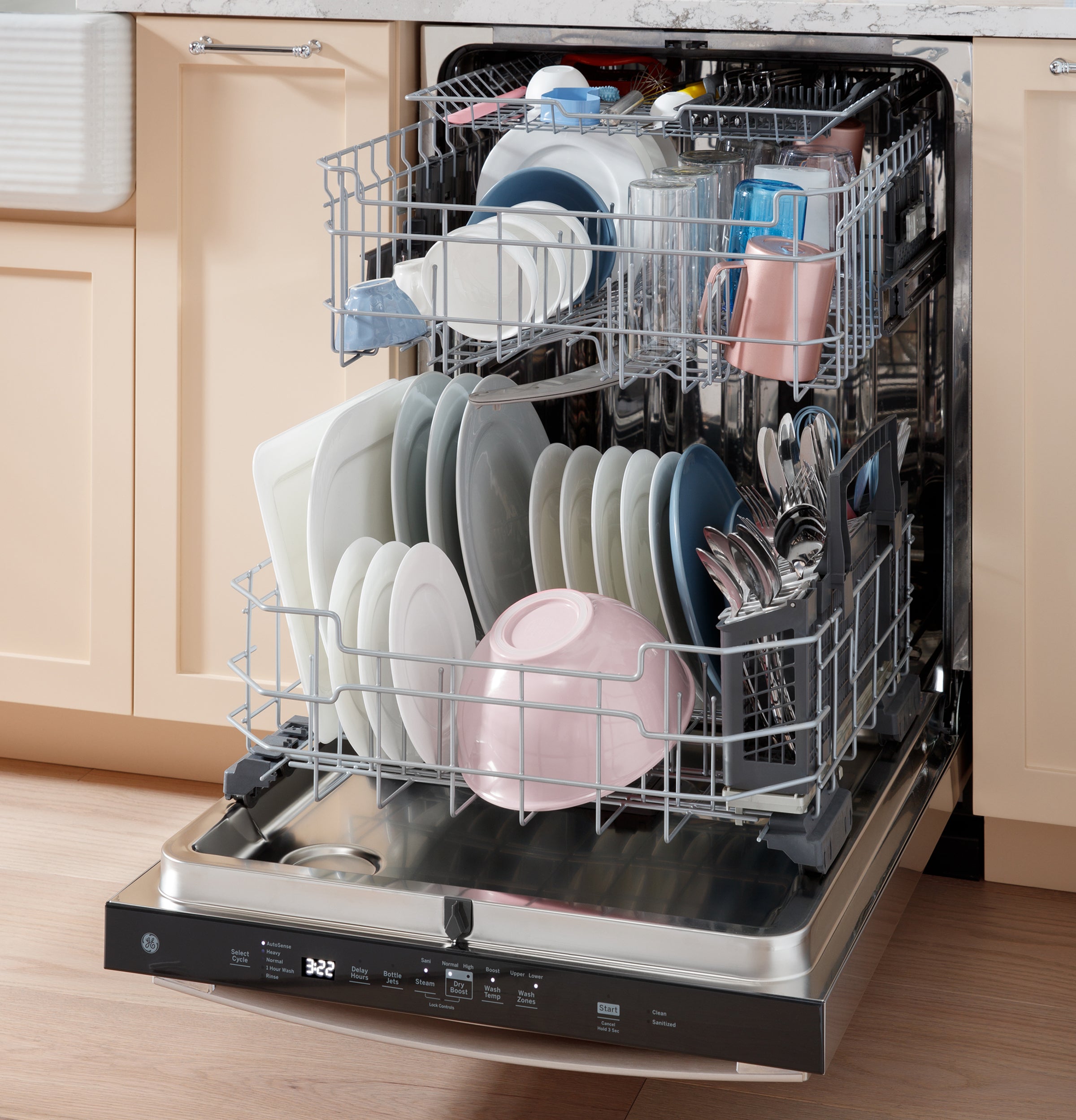 GE BLACK TOP CONTROL STAINLESS STEEL INTERIOR DISHWASHER - Dishwashers - Additional View 19