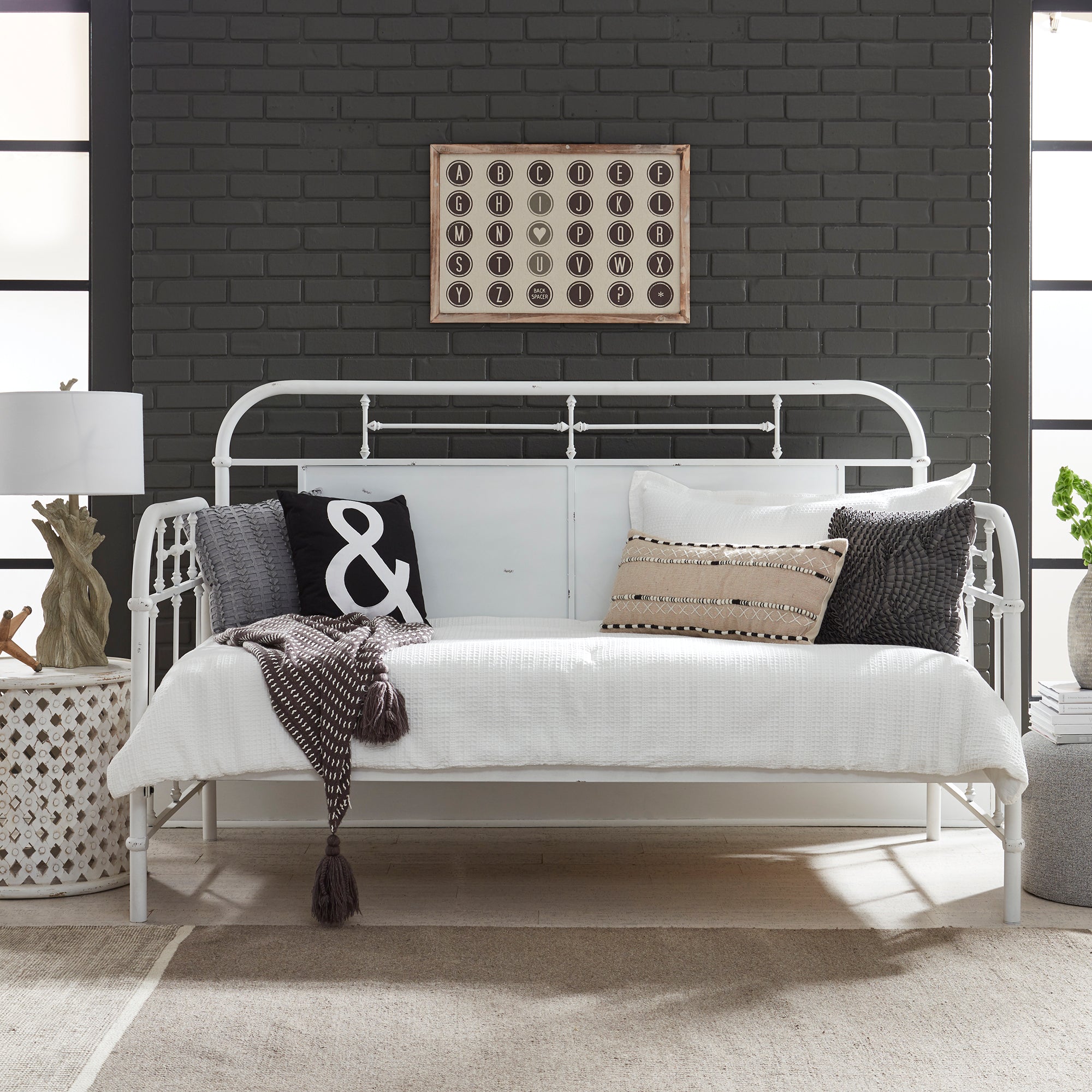 Liberty Furniture - Jolene Antique Daybed - White - Metal - Beds