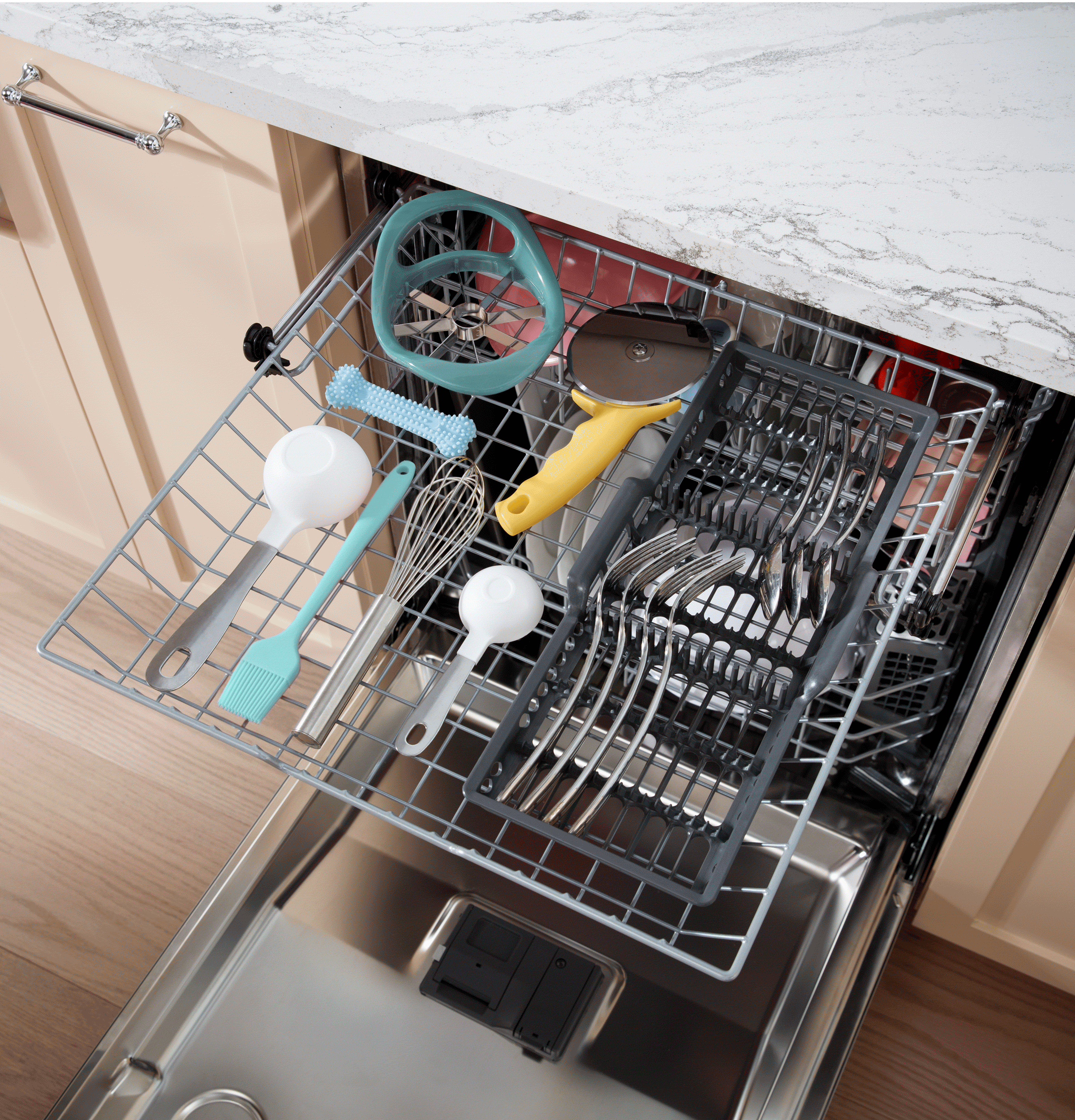 GE FINGERPRINT RESISTANT STAINLESS STEEL TOP CONTROL DISHWASHER - Pearl Silver - Dishwashers - Additional View 8