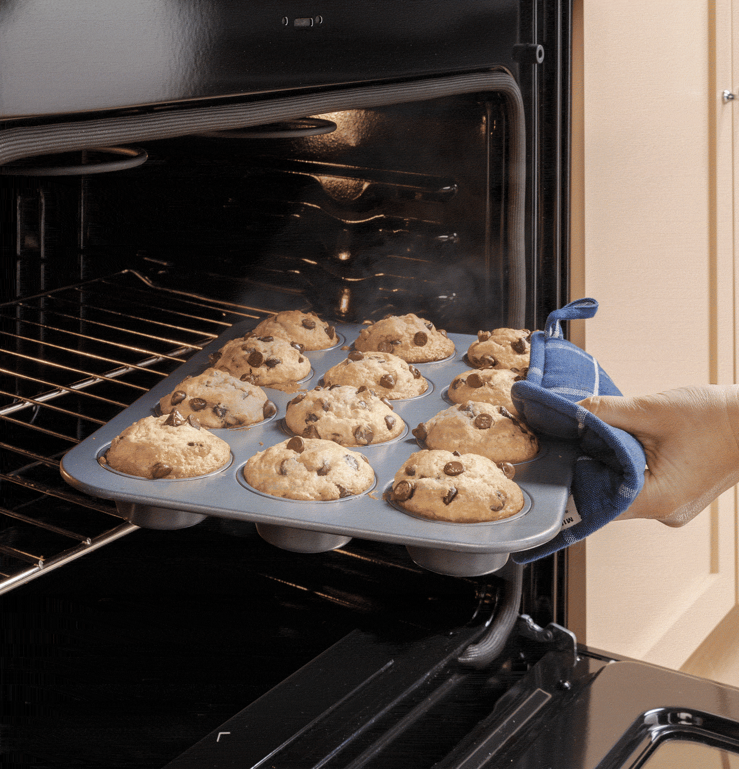 GE WHITE ELECTRIC CONVECTION WITH AIR FRY RANGE - Ranges - Additional View 30