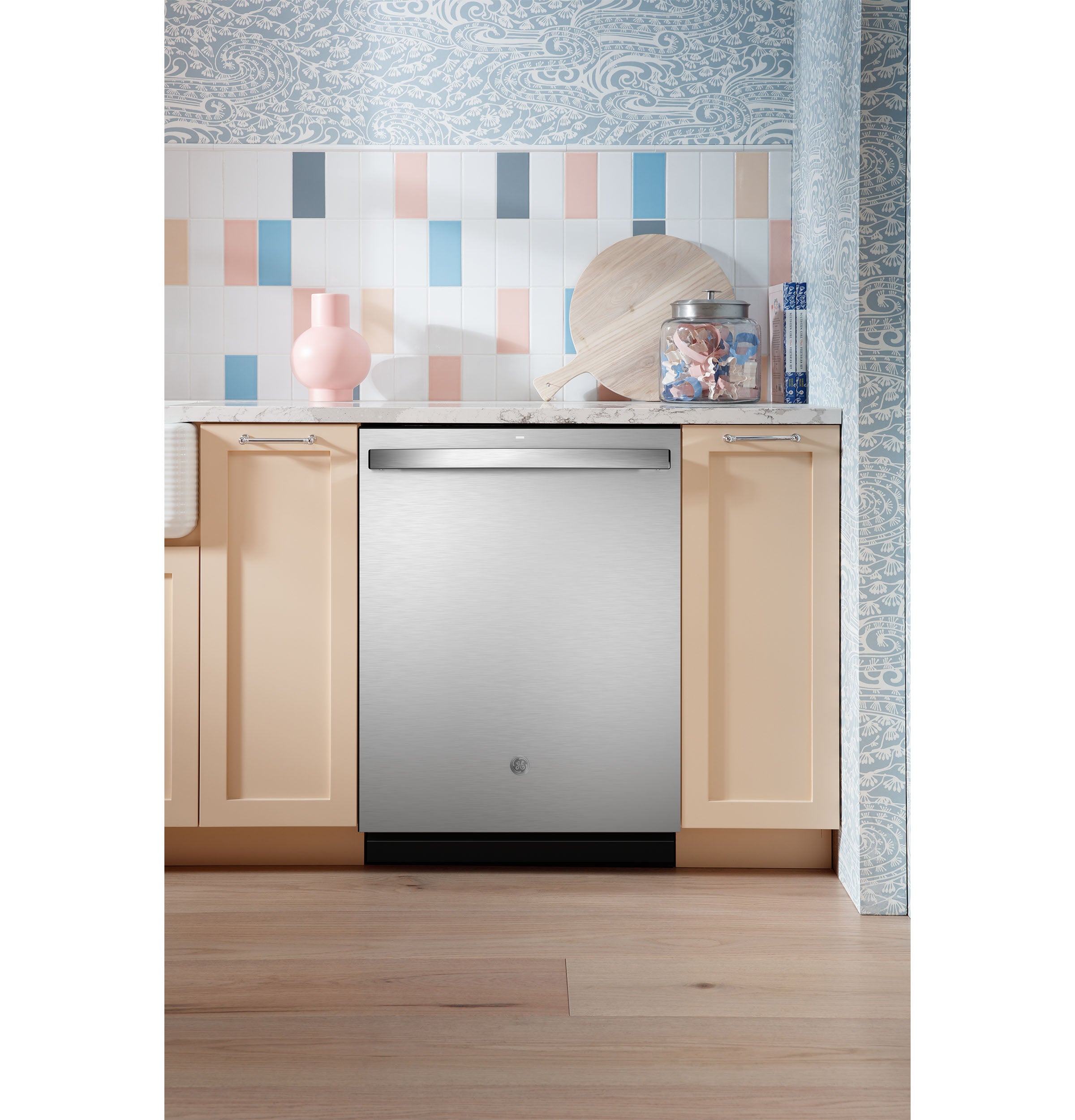 GE FINGERPRINT RESISTANT STAINLESS STEEL TOP CONTROL DISHWASHER - Pearl Silver - Dishwashers - Additional View 6