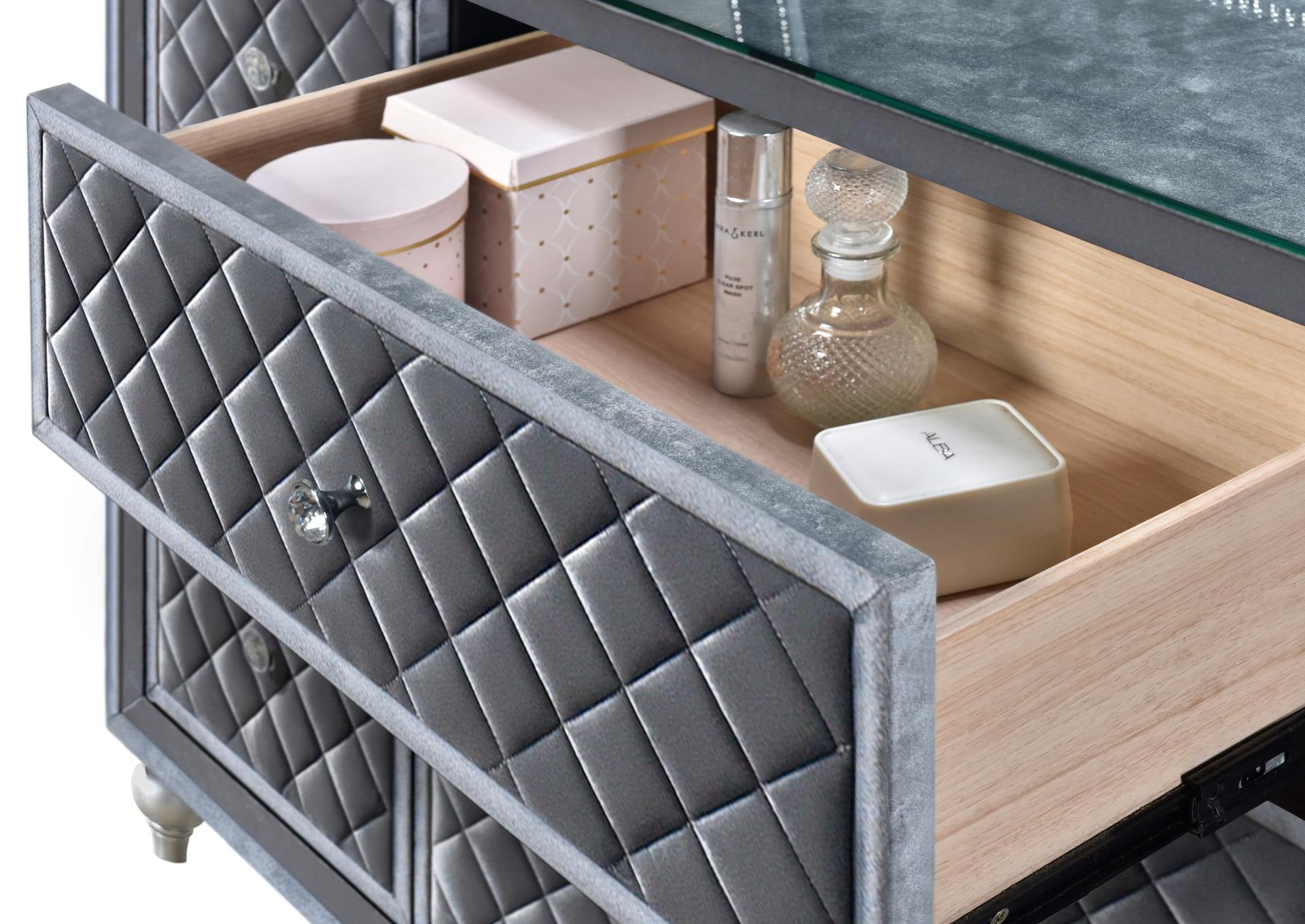 Cameo Dresser And Mirror - Silver - Additional View 2