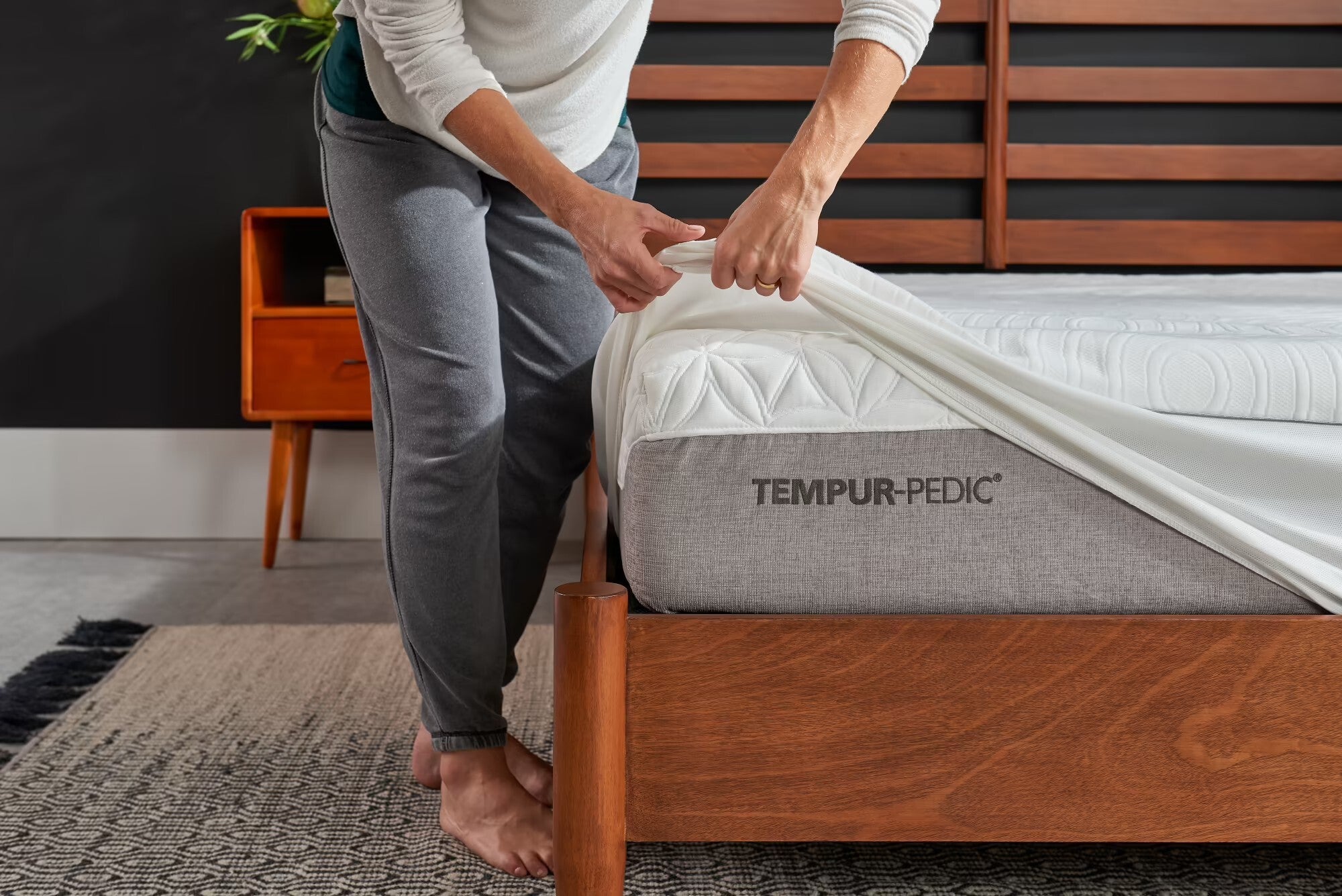 Tempur Sealy - Tempur Protect King Mattress Protector - White Fabric - Protectors - Additional View 2