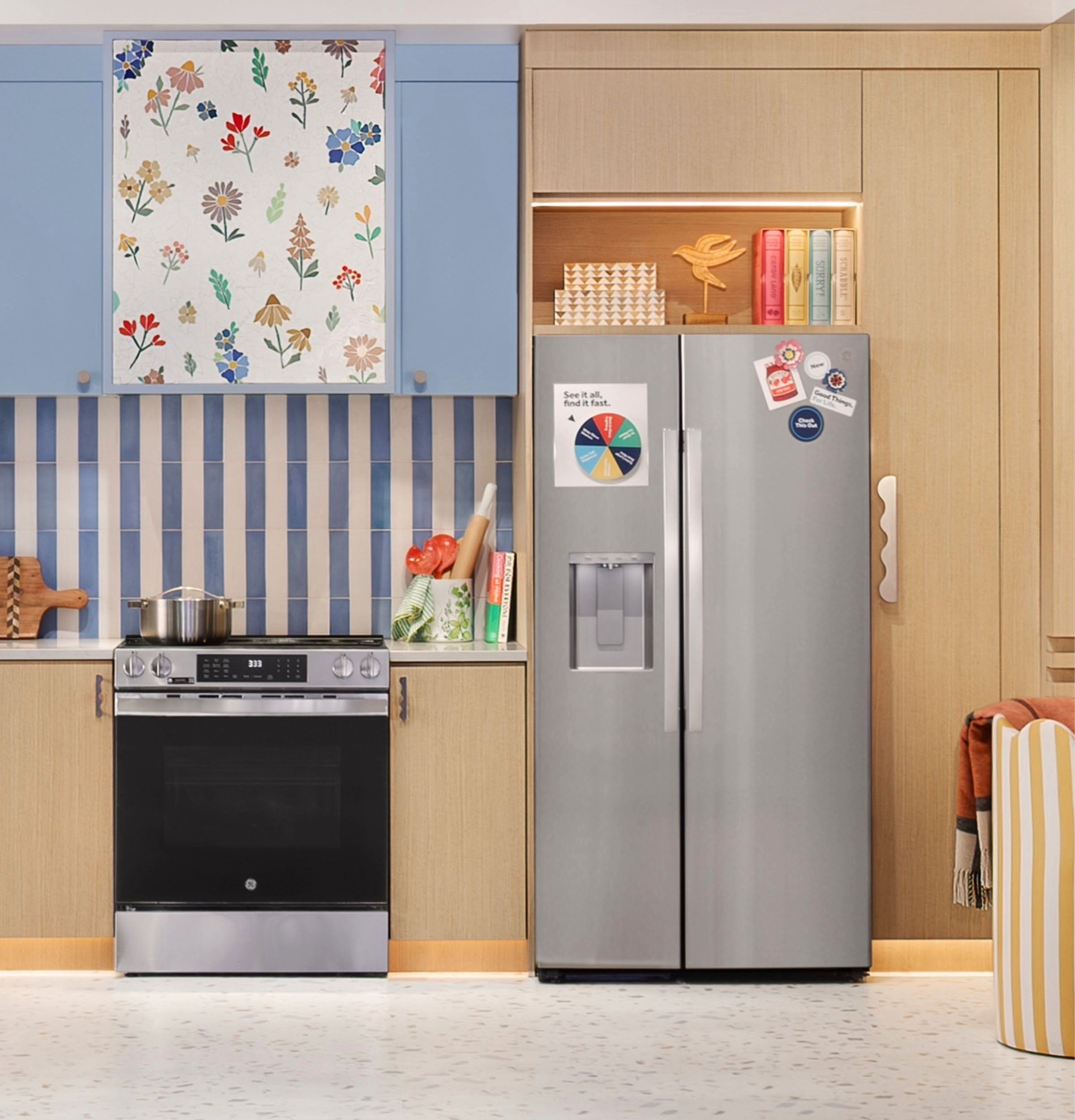 GE FINGERPRINT RESISTANT STAINLESS SIDE BY SIDE WITH DISPENSER - Pearl Silver - Refrigerators - Additional View 31
