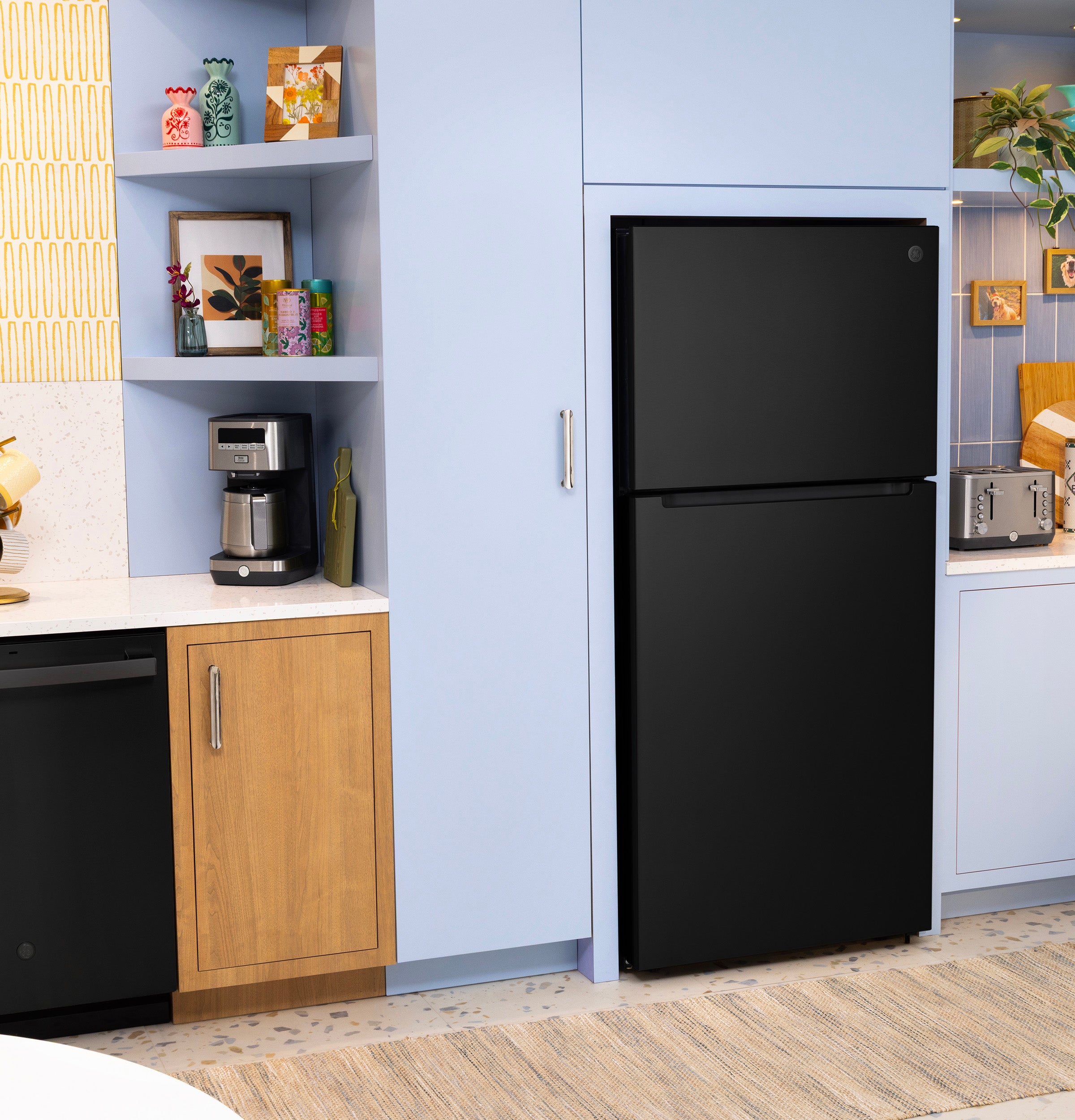 Ge Black 21Cu Top Mount Refrigerator - Refrigerators - Additional View 21