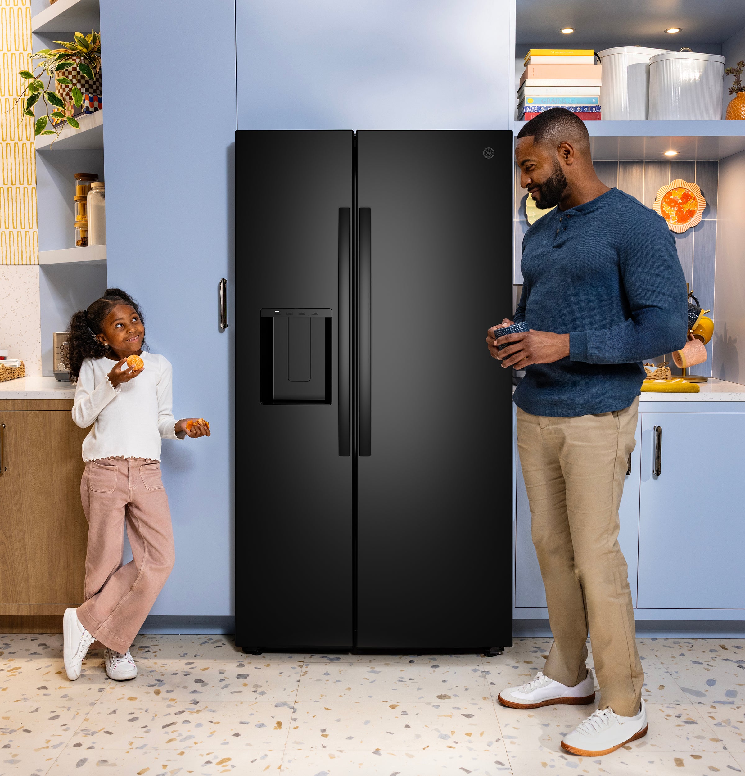 GE BLACK 28CU SIDE BY SIDE REFRIGERATOR WITH DISPENSER - Refrigerators - Additional View 28