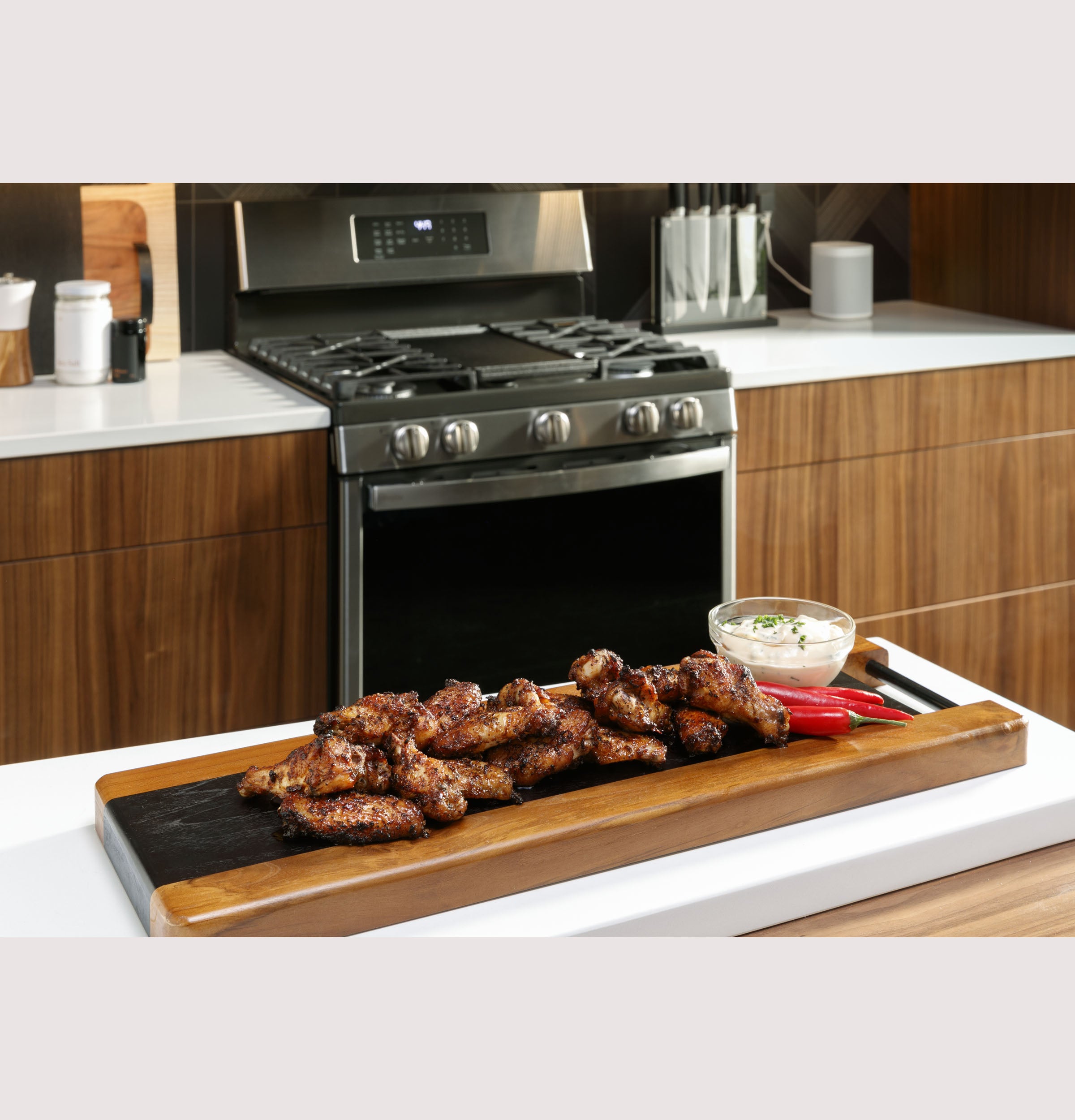GE STAINLESS STEEL FINGERPRINT RESISTANT PROFILE SMART FREESTANDING GAS RANGE WITH AIR FRY - Pearl Silver|Black - Ranges - Additional View 13