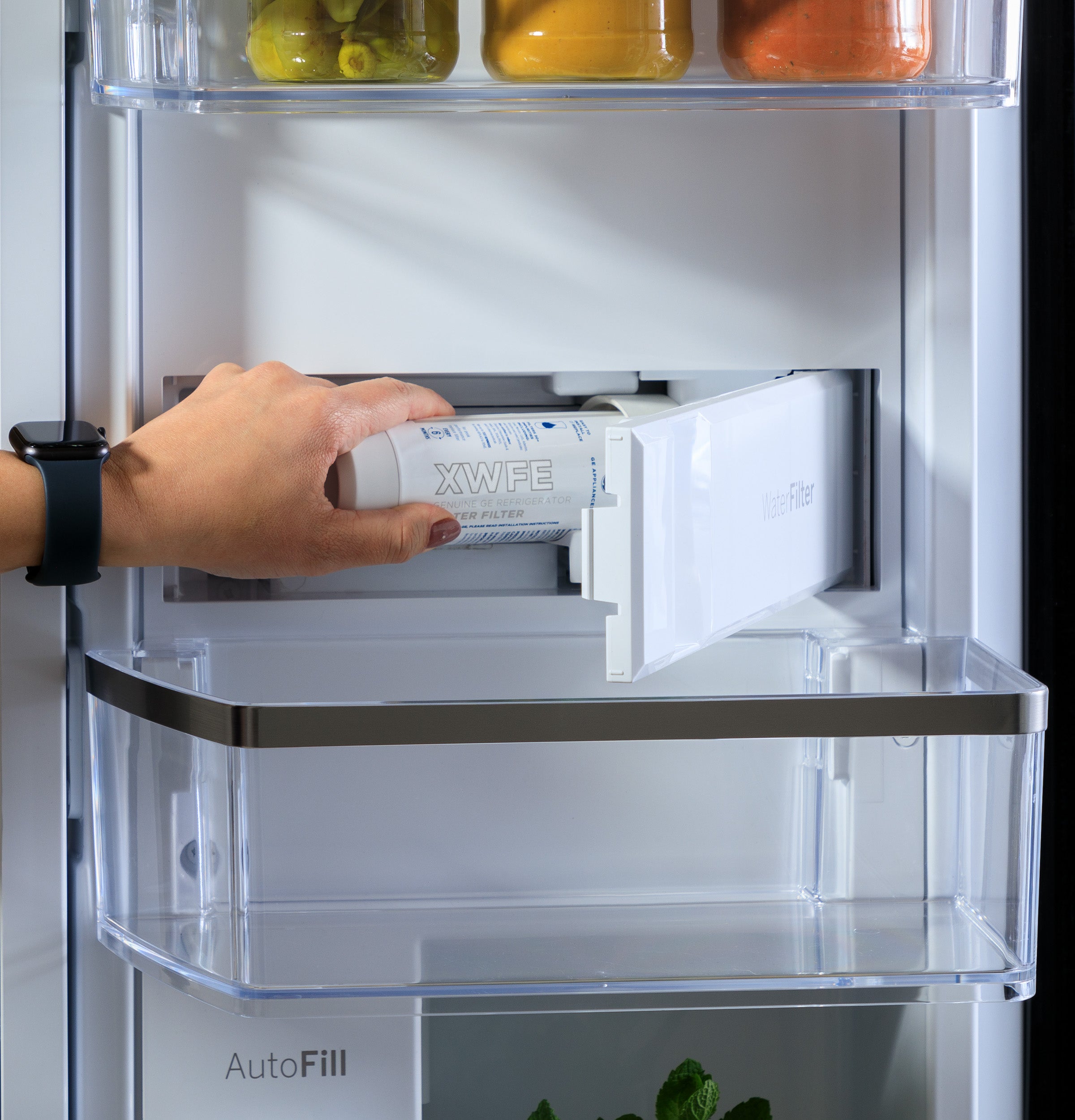 GE PROFILE FINGREPRINT RESISTANT STAINLESS STEEL 28.4CU QUAD DOOR REFRIGERATOR - Pearl Silver - Refrigerators - Additional View 31